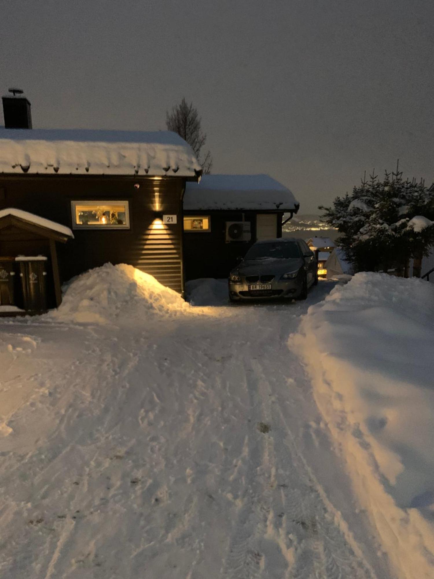 Apartamento Rom Sentralt I Tromsø Exterior foto